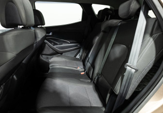 Подержанный автомобиль Hyundai Santa Fe 2013 года (10 фото)