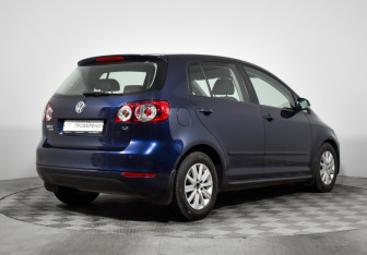 Подержанный автомобиль Volkswagen Golf Plus 2013 года (5 фото)