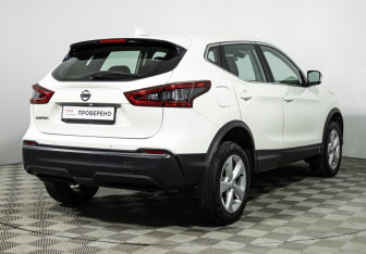 Подержанный автомобиль Nissan Qashqai 2020 года (5 фото)