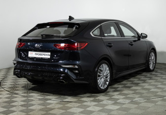Подержанный автомобиль Kia K3 Hatchback 2019 года (5 фото)
