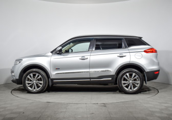 Подержанный автомобиль Geely Atlas 2019 года (8 фото)