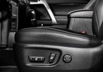 Подержанный автомобиль Toyota Land Cruiser Prado 2021 года (11 фото)