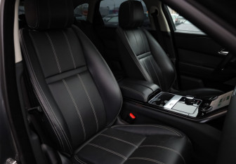 Подержанный автомобиль Land Rover Range Rover Velar 2018 года (25 фото)