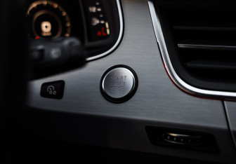 Подержанный автомобиль Audi Q7 2015 года (20 фото)