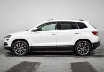 Подержанный автомобиль Skoda Karoq 2021 года (8 фото)