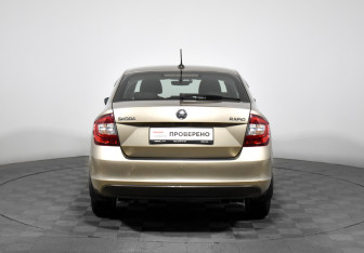 Подержанный автомобиль Skoda Rapid Liftback 2019 года (6 фото)