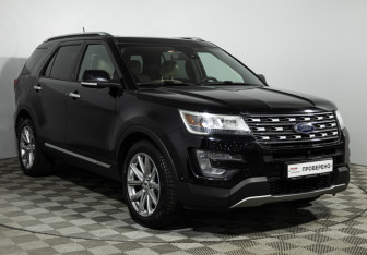 Подержанный автомобиль Ford Explorer 2017 года (3 фото)
