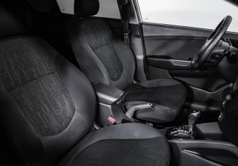 Подержанный автомобиль Kia Rio Sedan 2013 года (20 фото)