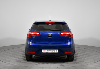 Подержанный автомобиль Kia Rio Hatchback 2014 года (6 фото)