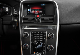 Подержанный автомобиль Volvo XC60 2015 года (16 фото)