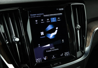 Подержанный автомобиль Volvo S60 2020 года (16 фото)