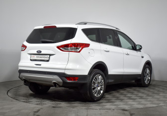Подержанный автомобиль Ford Kuga 2013 года (5 фото)