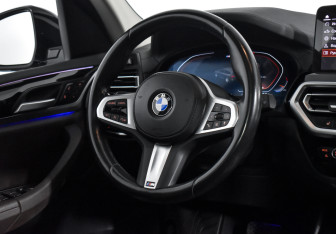 Подержанный автомобиль BMW X3 2022 года (17 фото)