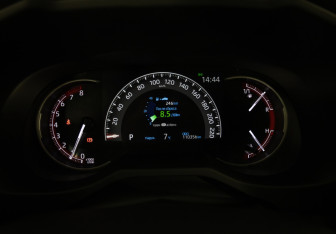 Подержанный автомобиль Toyota RAV4 2019 года (11 фото)