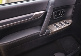 Подержанный автомобиль Mitsubishi Pajero 2018 года (20 фото)