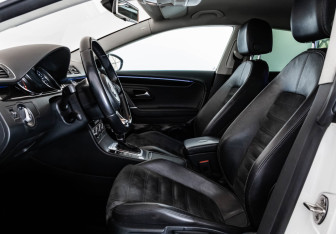 Подержанный автомобиль Volkswagen Passat CC 2014 года (23 фото)