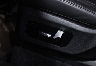 Подержанный автомобиль BMW X7 2020 года (26 фото)