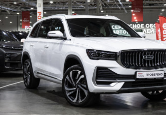 Подержанный автомобиль Geely Monjaro 2024 года (6 фото)