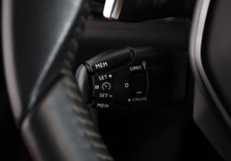 Подержанный автомобиль Peugeot 3008 2020 года (10 фото)