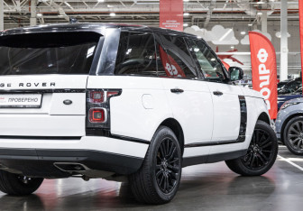 Подержанный автомобиль Land Rover Range Rover 2018 года (9 фото)