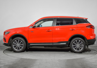 Подержанный автомобиль Geely Atlas Pro 2022 года (8 фото)