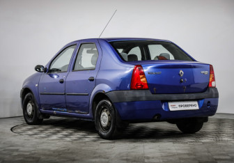 Подержанный автомобиль Renault Logan Sedan 2007 года (7 фото)
