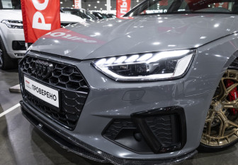 Подержанный автомобиль Audi A4 Sedan 2020 года (3 фото)