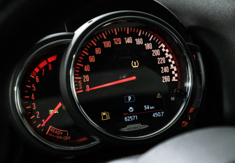 Подержанный автомобиль MINI Countryman 2019 года (12 фото)