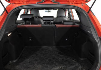 Подержанный автомобиль Geely Coolray 2022 года (18 фото)