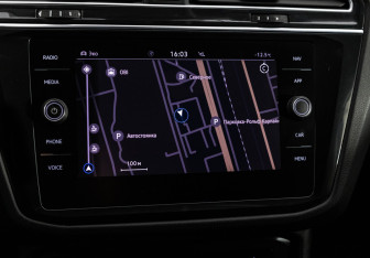 Подержанный автомобиль Volkswagen Tiguan 2021 года (21 фото)