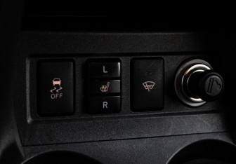 Подержанный автомобиль Toyota RAV4 2010 года (18 фото)