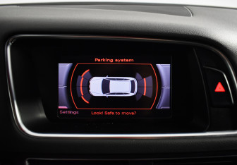 Подержанный автомобиль Audi Q5 2012 года (15 фото)