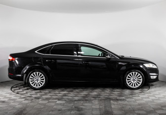 Подержанный автомобиль Ford Mondeo Sedan 2013 года (5 фото)