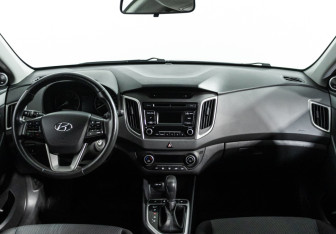Подержанный автомобиль Hyundai Creta 2019 года (13 фото)