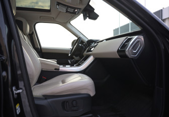 Подержанный автомобиль Land Rover Range Rover Sport 2021 года (30 фото)