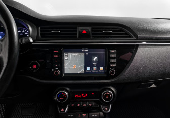 Подержанный автомобиль Kia Rio Hatchback 2018 года (17 фото)