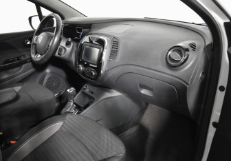 Подержанный автомобиль Renault Kaptur 2017 года (12 фото)