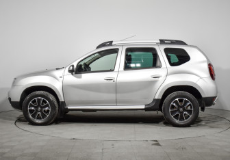 Подержанный автомобиль Renault Duster 2016 года (8 фото)