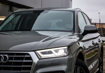 Подержанный автомобиль Audi Q5 2020 года (2 фото)