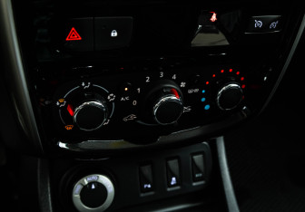 Подержанный автомобиль Nissan Terrano 2020 года (14 фото)