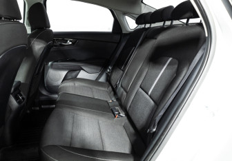 Подержанный автомобиль Kia Cerato Sedan 2019 года (10 фото)