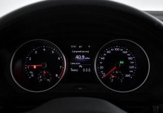 Подержанный автомобиль Volkswagen Tiguan 2021 года (18 фото)
