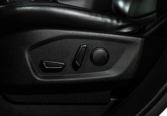 Подержанный автомобиль Ford Explorer 2019 года (21 фото)