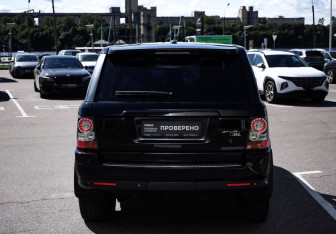 Подержанный автомобиль Land Rover Range Rover Sport 2011 года (8 фото)