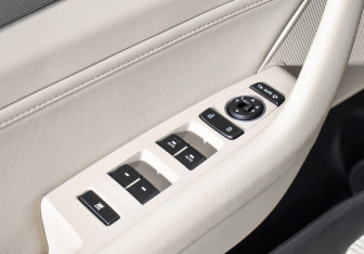 Подержанный автомобиль Hyundai Sonata 2018 года (11 фото)