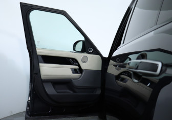 Подержанный автомобиль Land Rover Range Rover 2018 года (11 фото)
