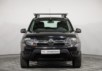 Подержанный автомобиль Renault Duster 2016 года (2 фото)
