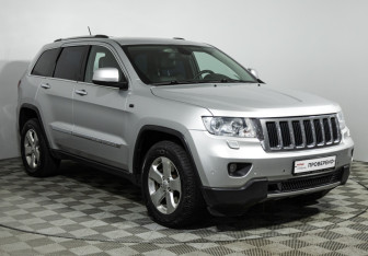 Подержанный автомобиль Jeep Grand Cherokee 2012 года (3 фото)