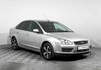 Подержанный автомобиль Ford Focus Sedan 2006 года (3 фото)