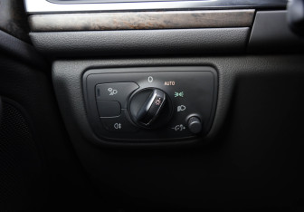 Подержанный автомобиль Audi A6 Sedan 2016 года (16 фото)